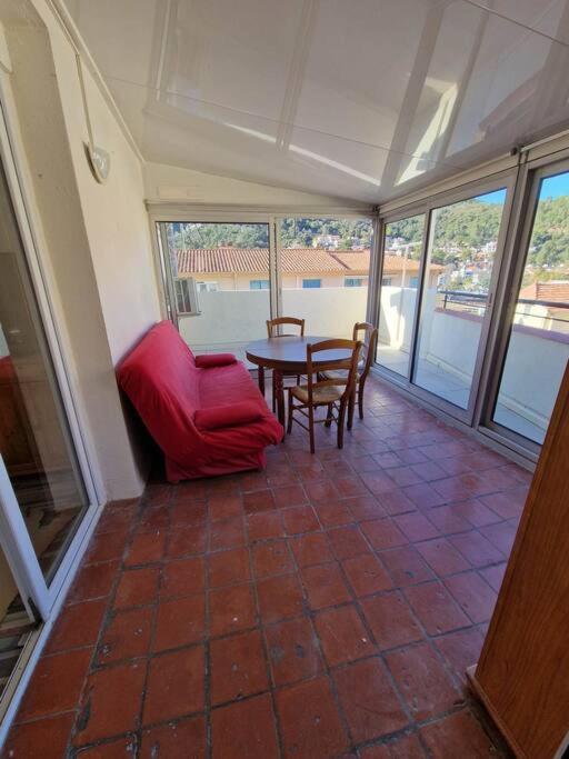 Classe 2 Etoiles, 2 Chambres, Renove, Climatise Amelie-les-Bains-Palalda